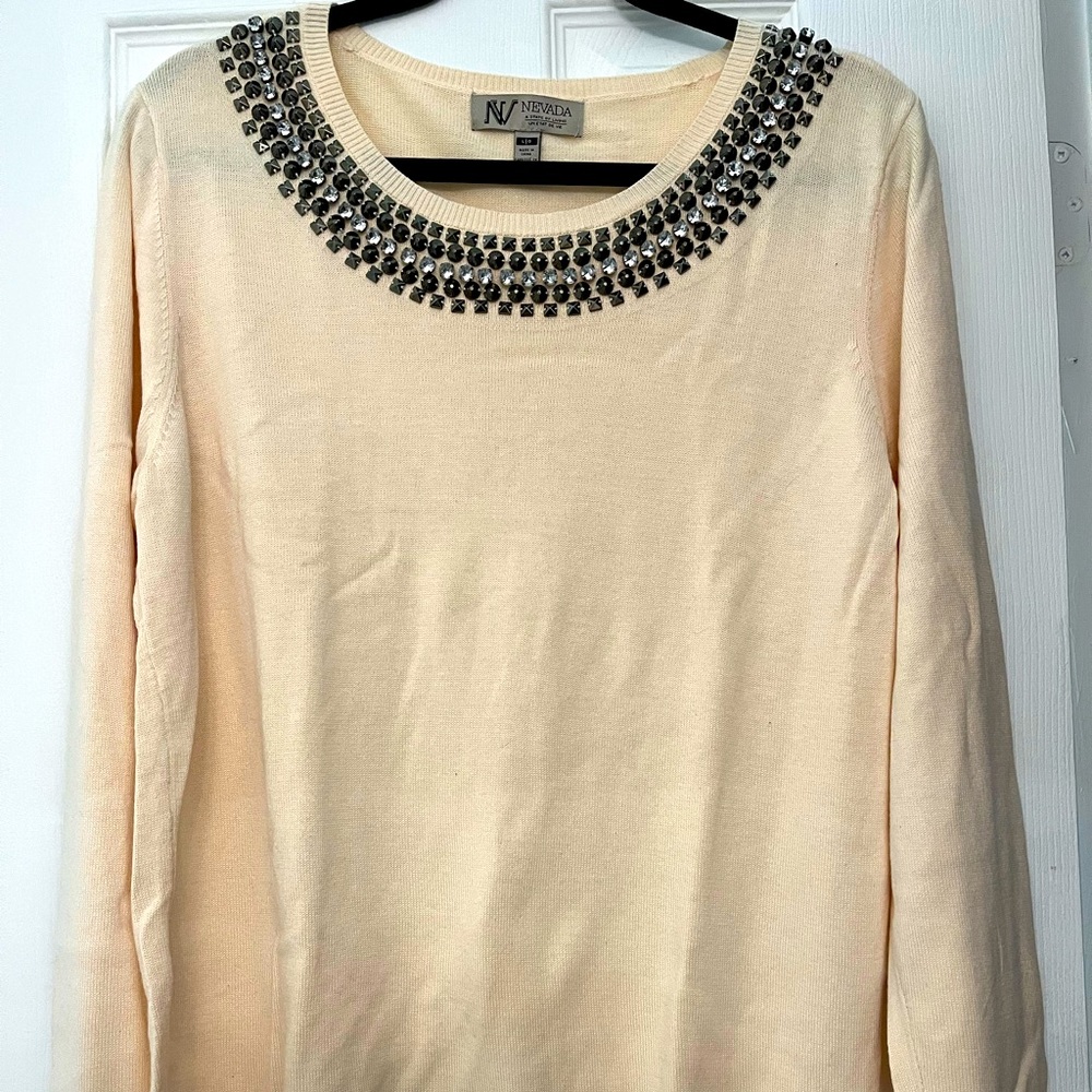 BNWOT Nevada Women’s Sweater
